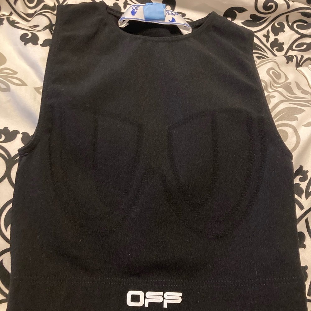Off white crop